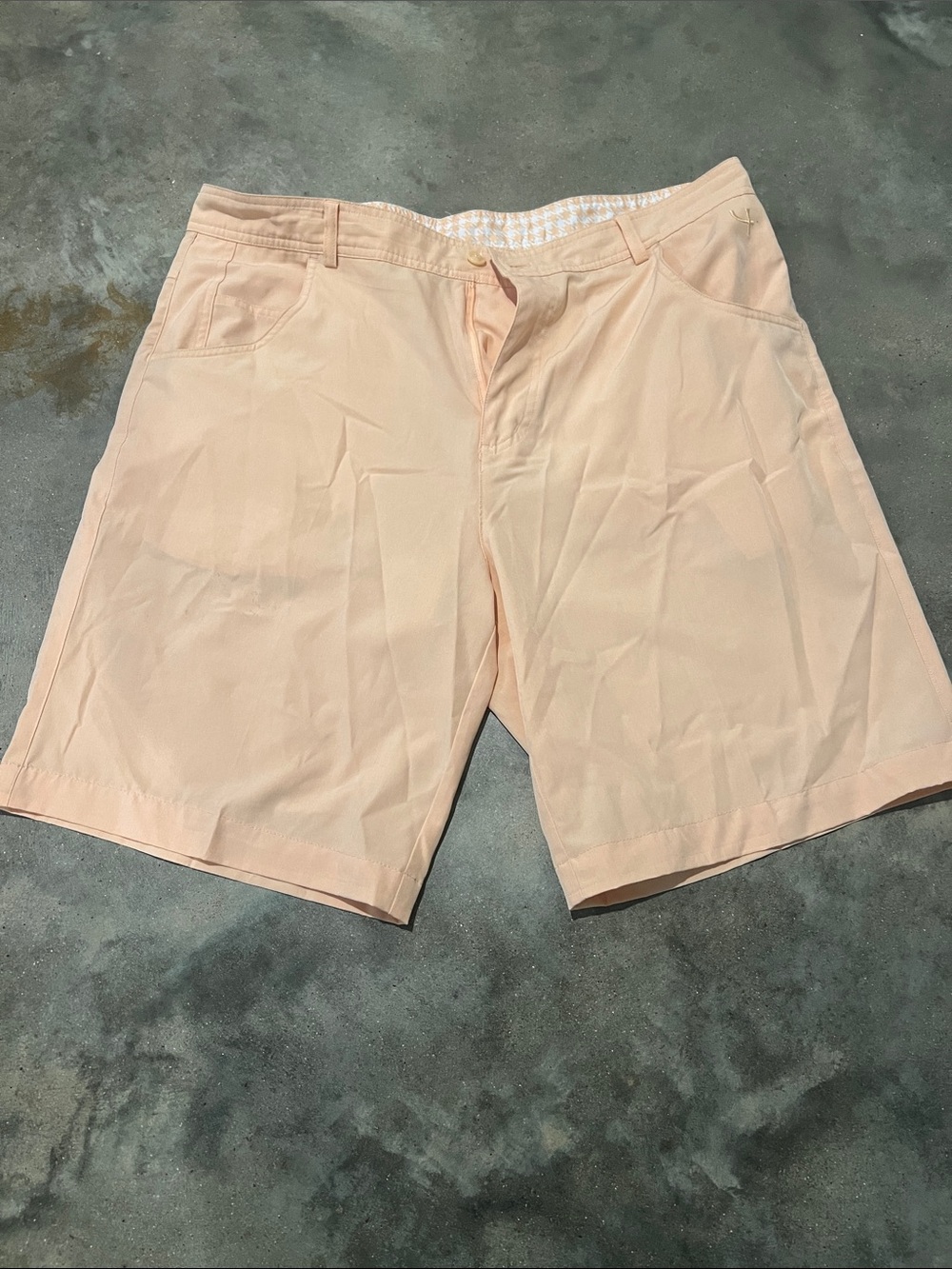 Men's Flat-Front Peach Cotton Shorts
